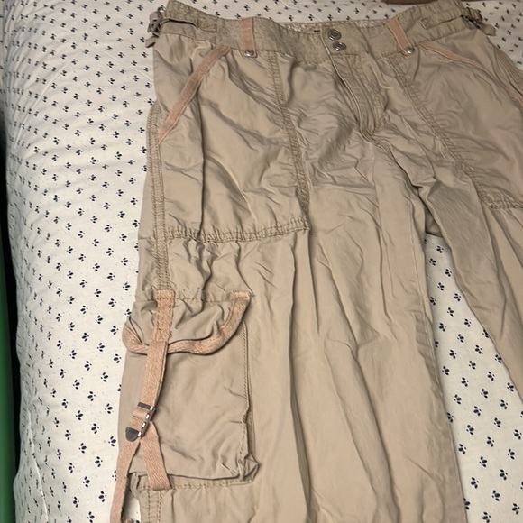 Shorts - Picture 3 of 4